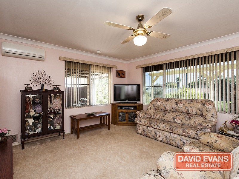 8 Sailfish Close, Beldon WA 6027