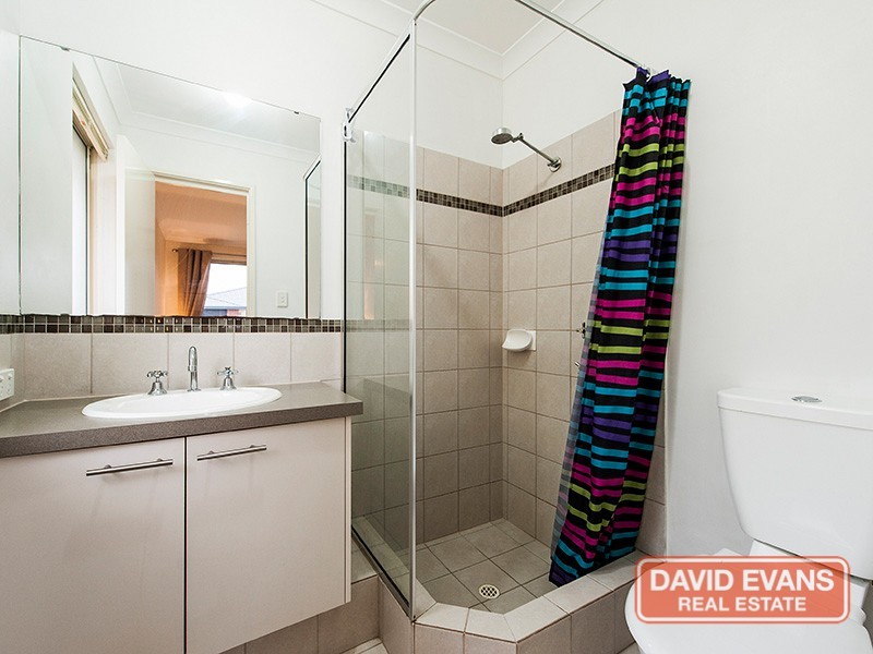 1 Strowan Pass, Carramar WA 6031