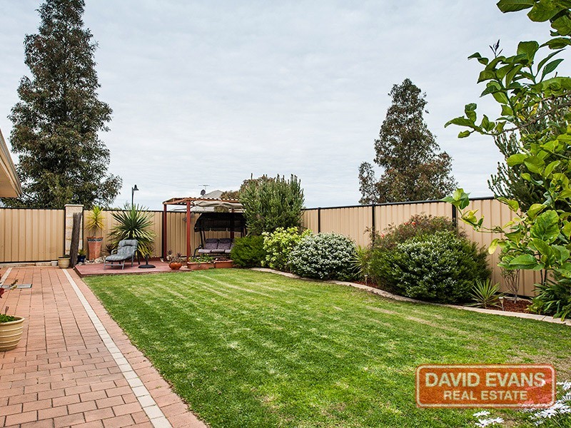 1 Strowan Pass, Carramar WA 6031