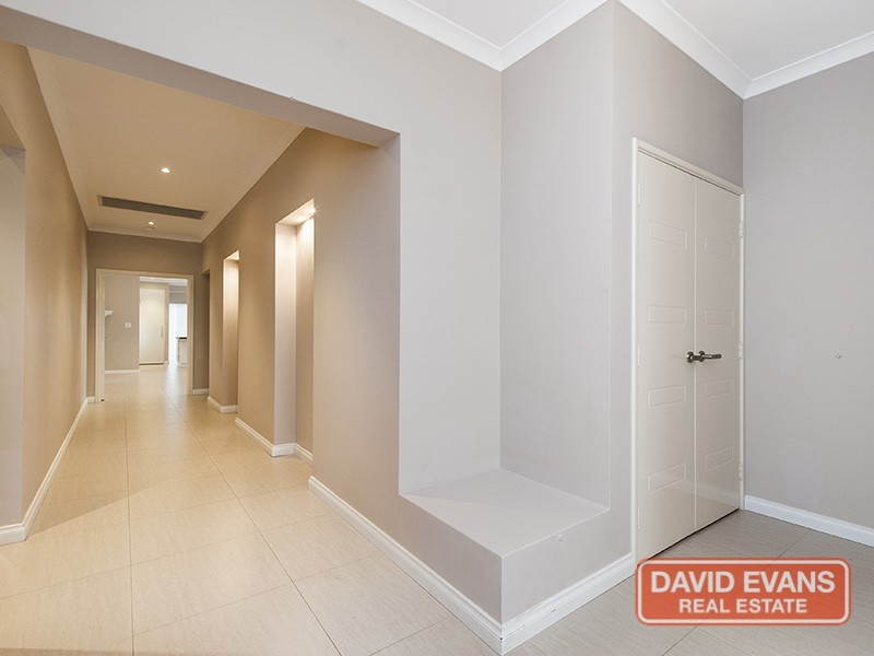 1 Temple Mews, Iluka WA 6028