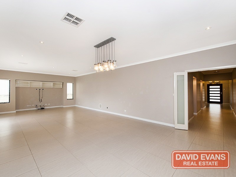 1 Temple Mews, Iluka WA 6028