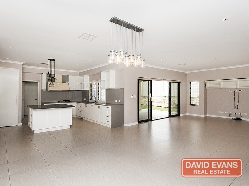 1 Temple Mews, Iluka WA 6028