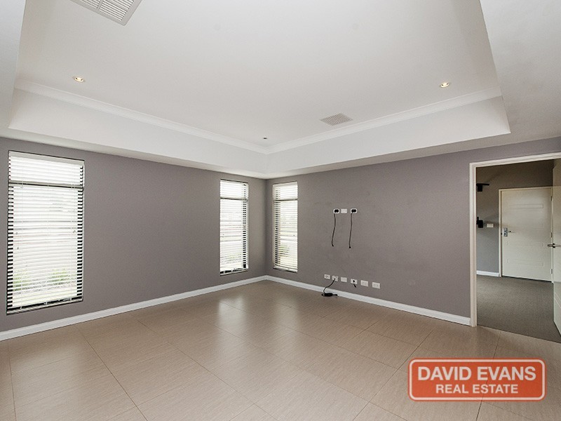 1 Temple Mews, Iluka WA 6028