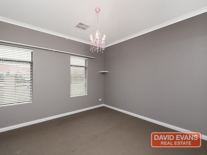 1 Temple Mews, Iluka WA 6028