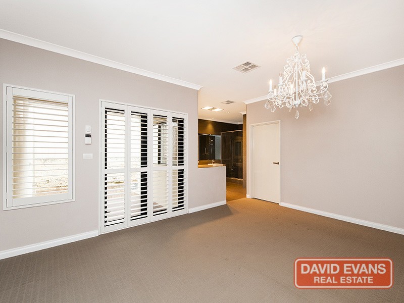 1 Temple Mews, Iluka WA 6028