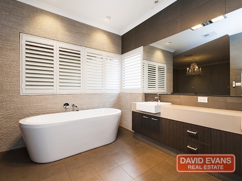 1 Temple Mews, Iluka WA 6028