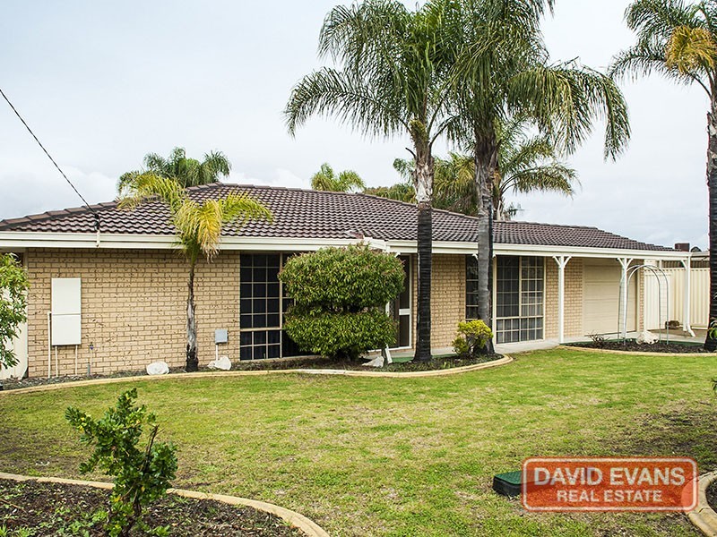 4 Cowalla Gardens, Beldon WA 6027