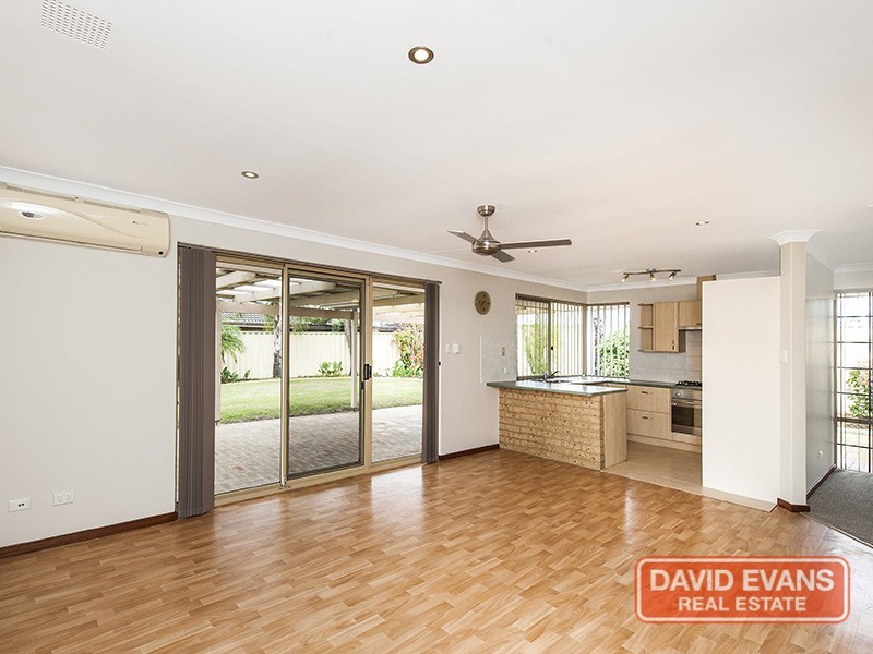 4 Cowalla Gardens, Beldon WA 6027