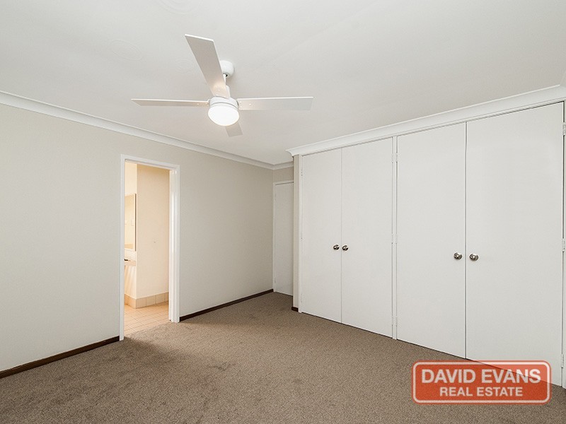 4 Cowalla Gardens, Beldon WA 6027