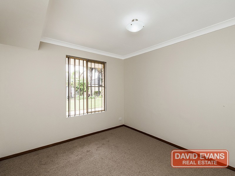 4 Cowalla Gardens, Beldon WA 6027