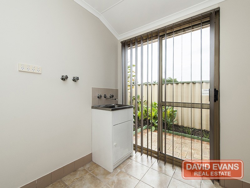 4 Cowalla Gardens, Beldon WA 6027