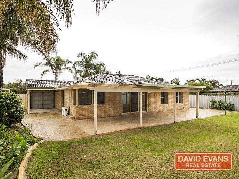 4 Cowalla Gardens, Beldon WA 6027