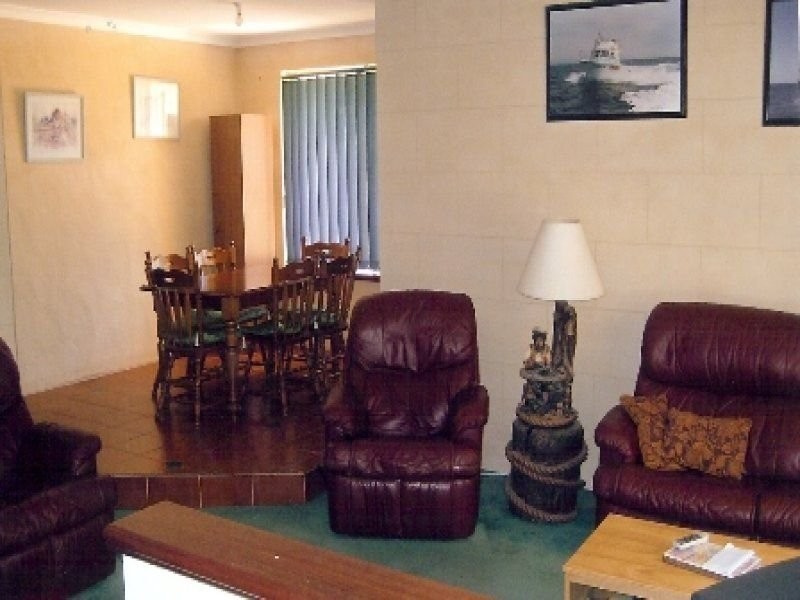 4 CHALON AVENUE, Seabird WA 6042