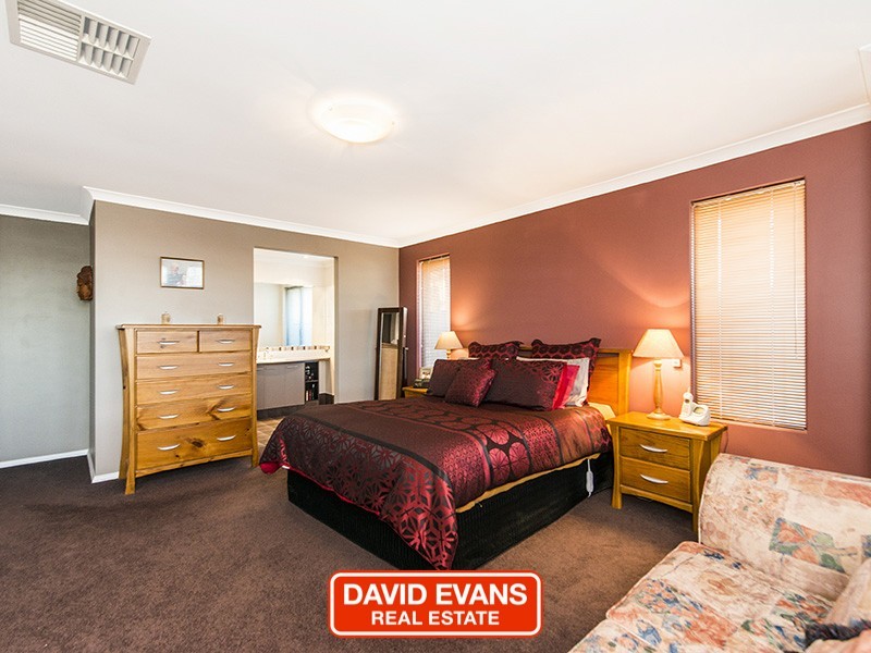 2 Monaro Way, Hocking WA 6065
