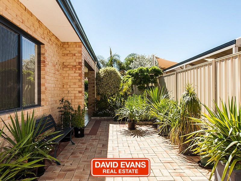 5 Linwood Close, Tapping WA 6065