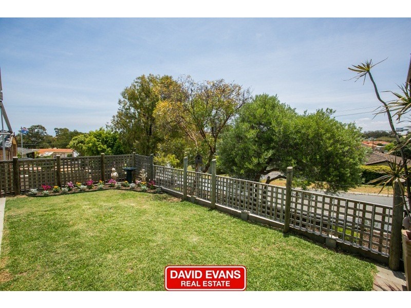 8 Monkhouse Way, Hillarys WA 6025