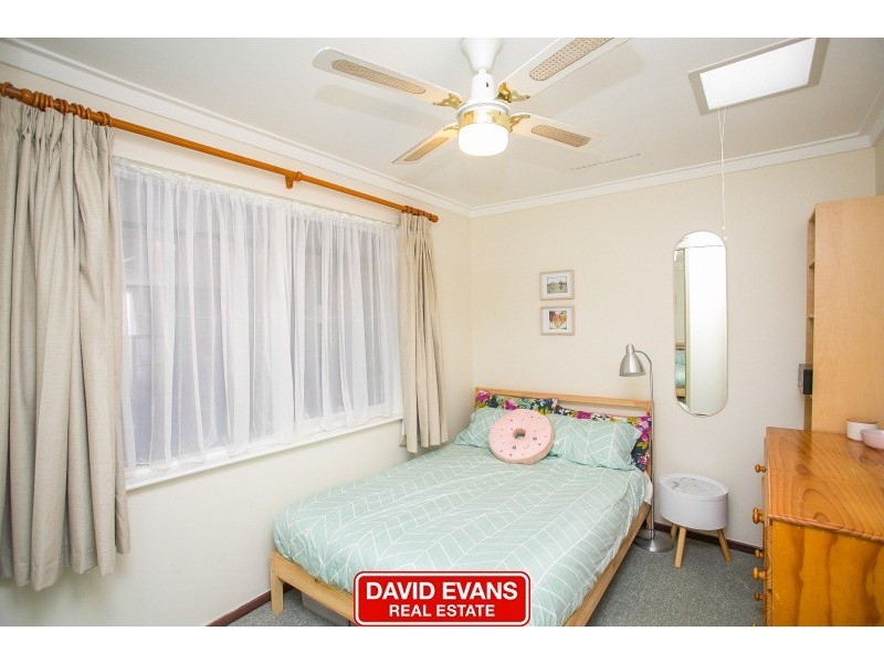 8 Monkhouse Way, Hillarys WA 6025