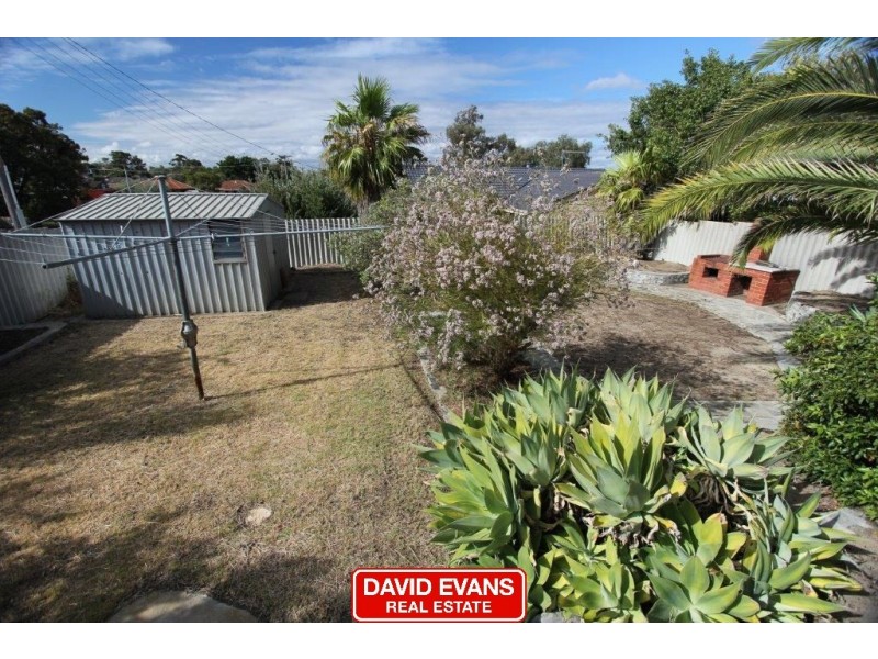 2 Elwood Court, Craigie WA 6025