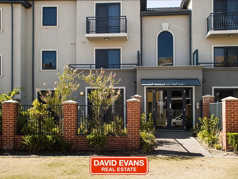 90/12 Citadel Way, Currambine WA 6028