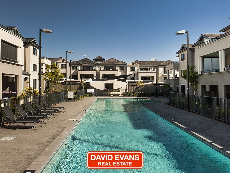 90/12 Citadel Way, Currambine WA 6028