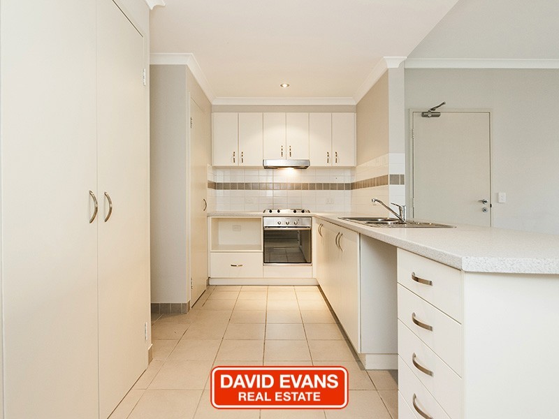 90/12 Citadel Way, Currambine WA 6028