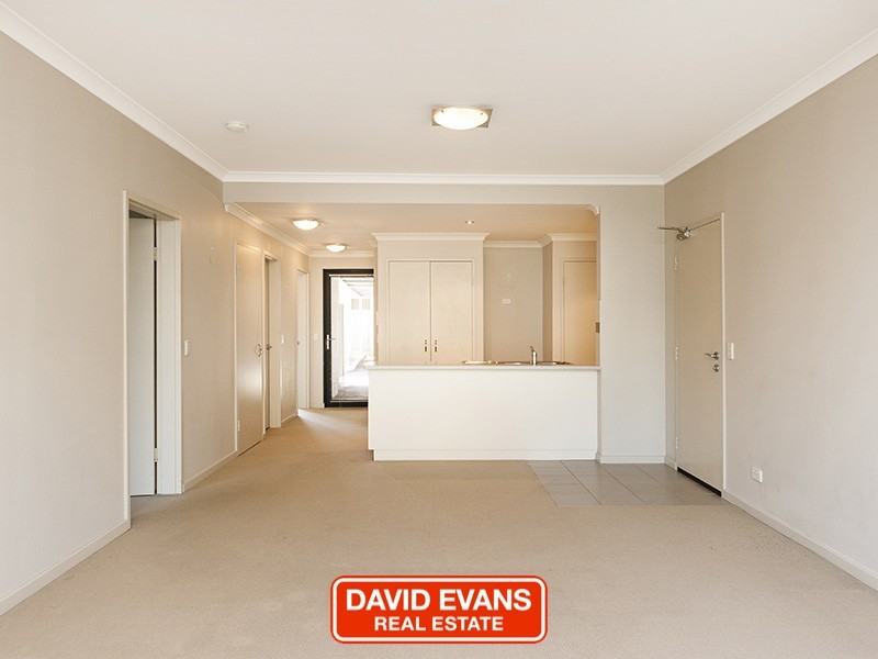 90/12 Citadel Way, Currambine WA 6028