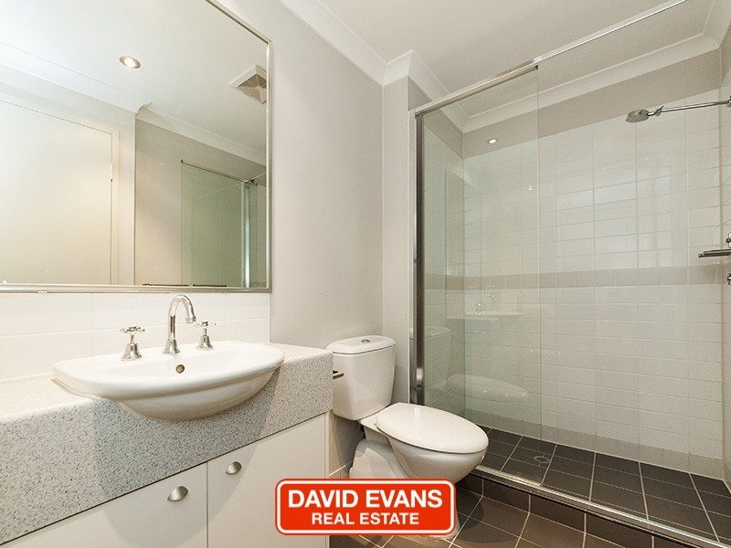90/12 Citadel Way, Currambine WA 6028