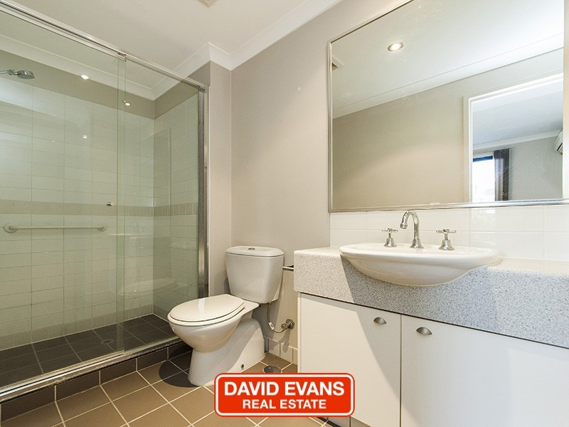 90/12 Citadel Way, Currambine WA 6028
