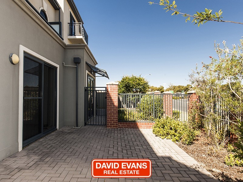 90/12 Citadel Way, Currambine WA 6028