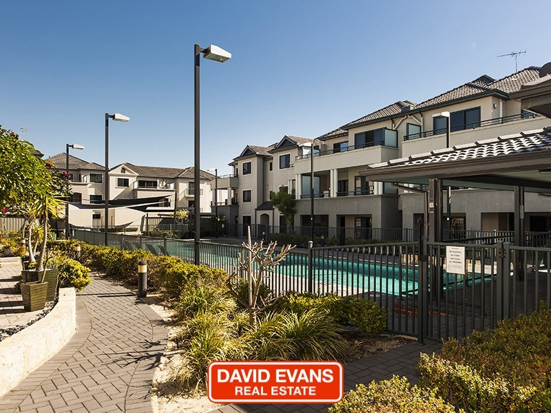 90/12 Citadel Way, Currambine WA 6028