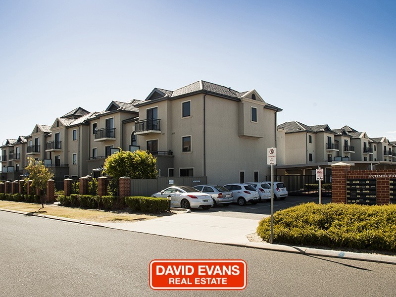 90/12 Citadel Way, Currambine WA 6028