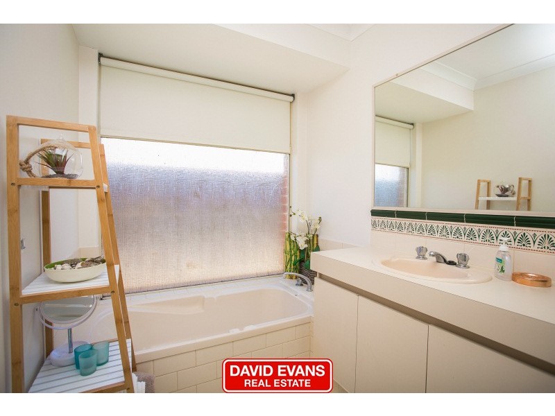 4 Whitby Close, Mindarie WA 6030