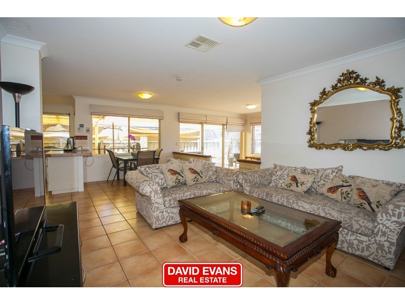 4 Whitby Close, Mindarie WA 6030