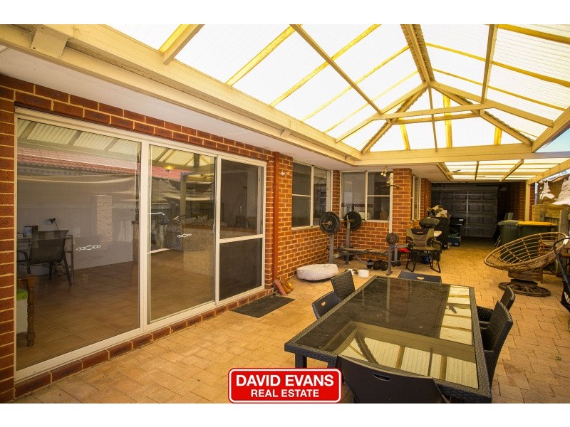 4 Whitby Close, Mindarie WA 6030