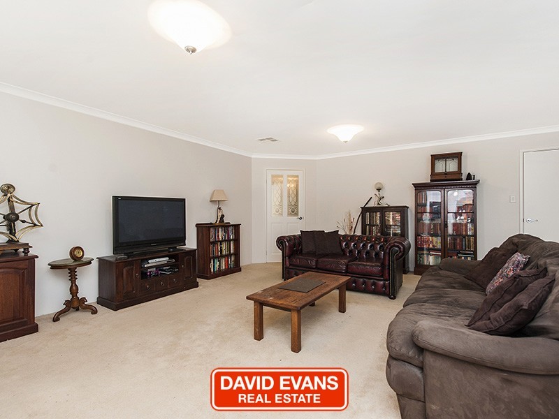 36 Minjah Cir, Carramar WA 6031