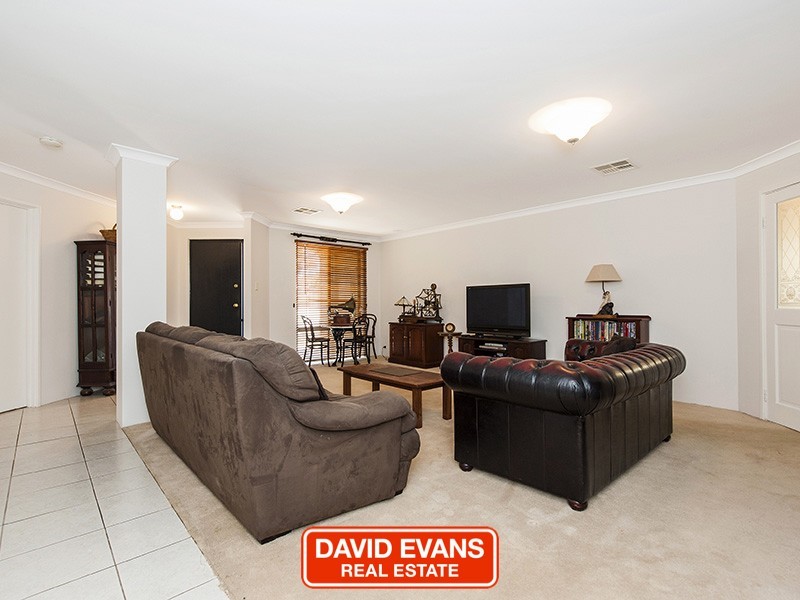 36 Minjah Cir, Carramar WA 6031