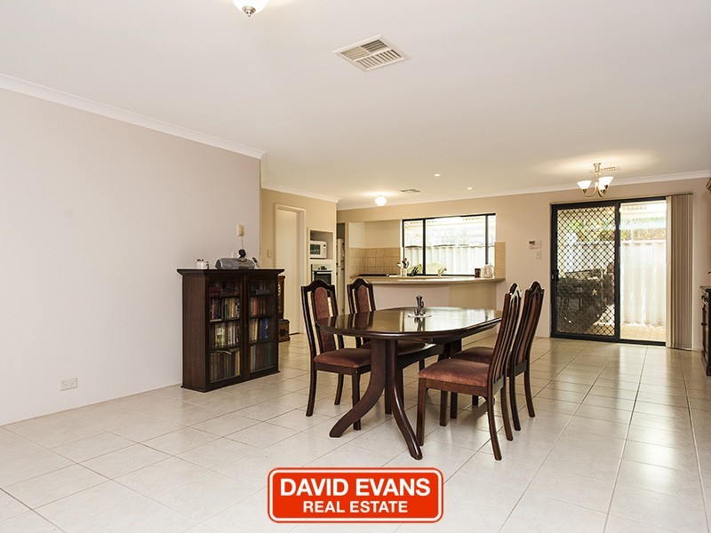 36 Minjah Cir, Carramar WA 6031