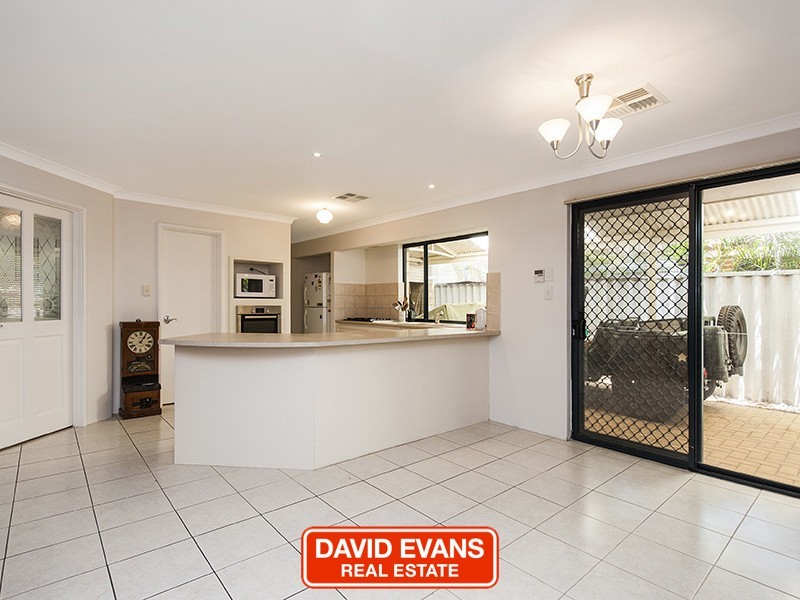 36 Minjah Cir, Carramar WA 6031