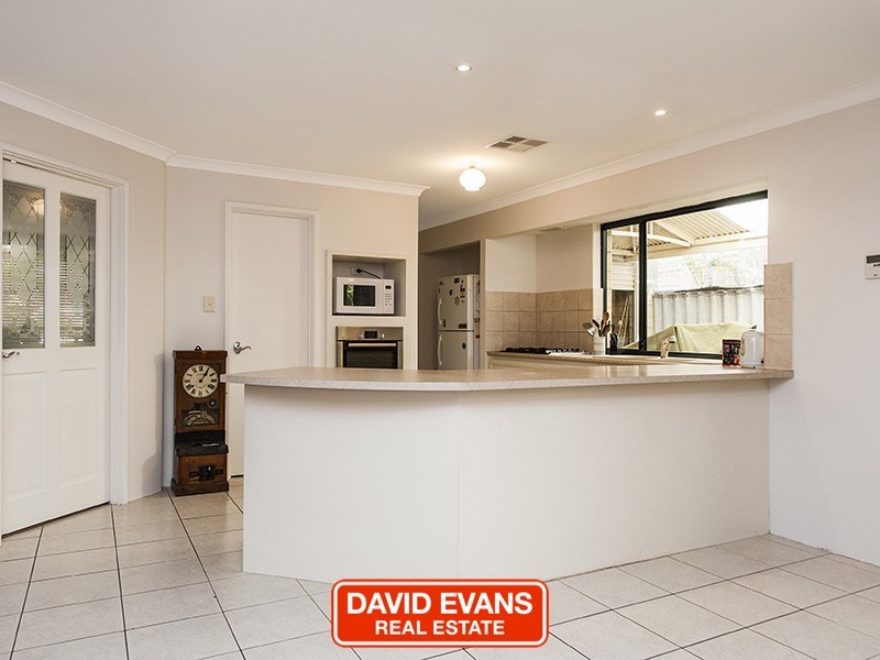 36 Minjah Cir, Carramar WA 6031