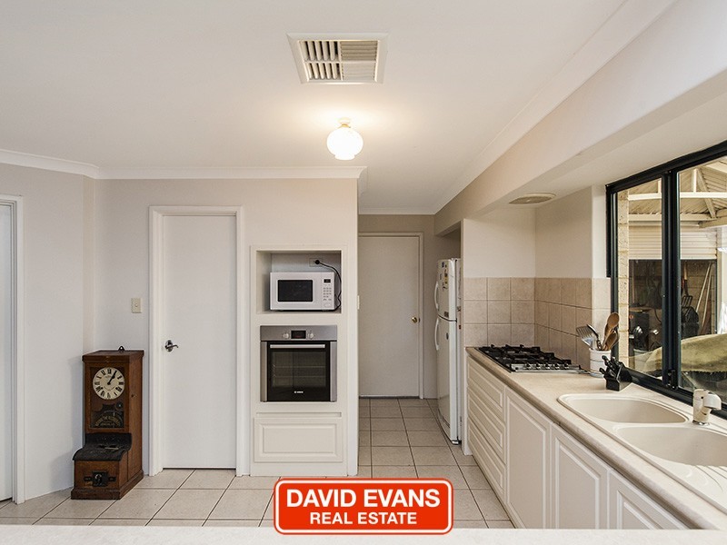 36 Minjah Cir, Carramar WA 6031