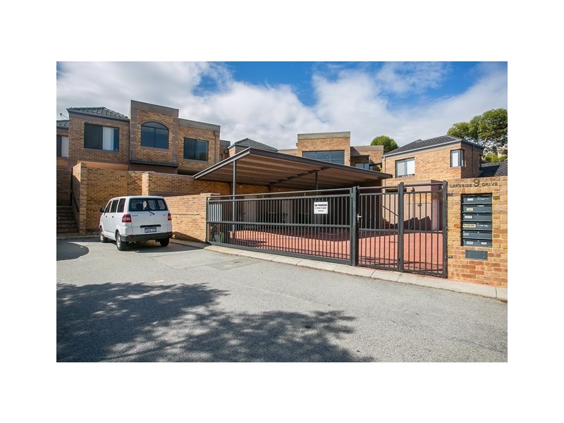 11/9 Lakeside Drive, Joondalup WA 6027