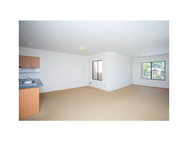 11/9 Lakeside Drive, Joondalup WA 6027