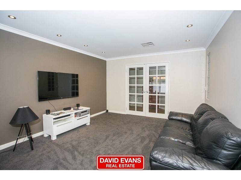 34 Guardian Loop, Currambine WA 6028