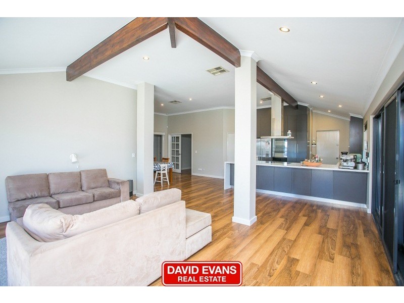 34 Guardian Loop, Currambine WA 6028