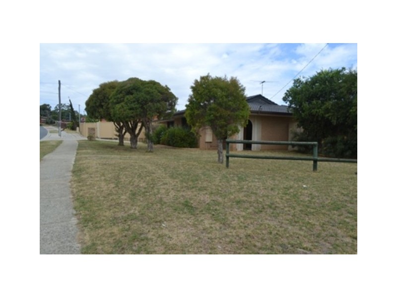 12 Bardsley Avenue, Girrawheen WA 6064