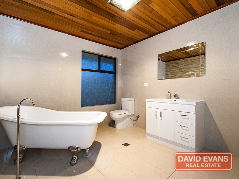 21 Lee-Steere Drive, Mariginiup WA 6078