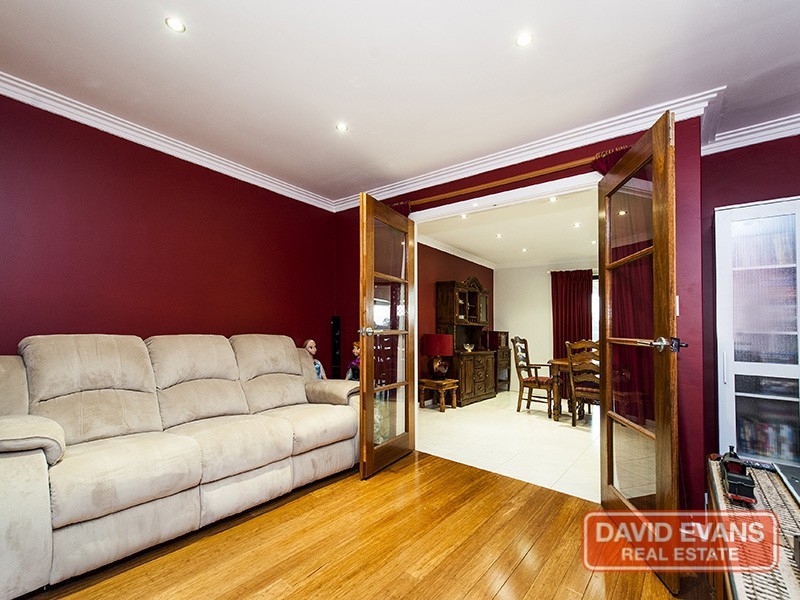 21 Lee-Steere Drive, Mariginiup WA 6078