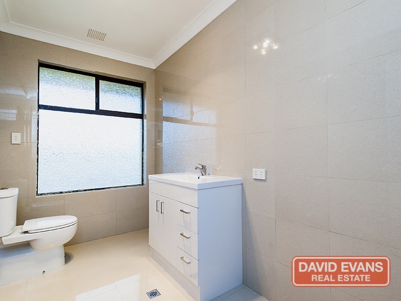 21 Lee-Steere Drive, Mariginiup WA 6078