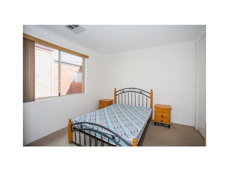 63 Lakeside Drive, Joondalup WA 6027