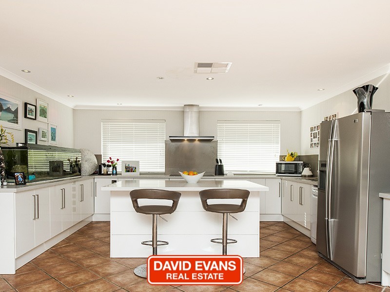 4 Sofitel Lane, Currambine WA 6028